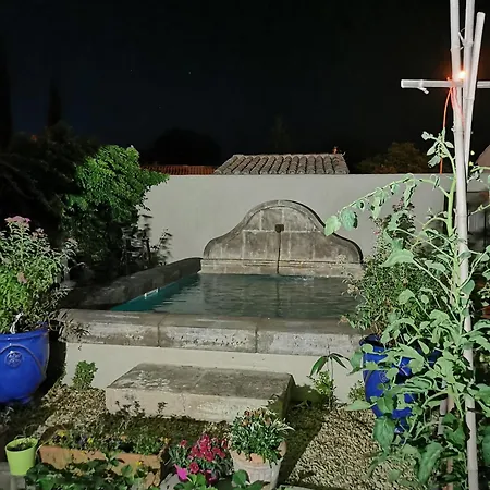 Le Cabanon Du Clos Проживание в семье